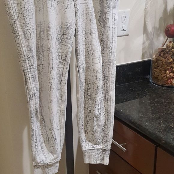 Lululemon Warm Down Jogger *7/8 Length size 8 - Picture 3 of 8